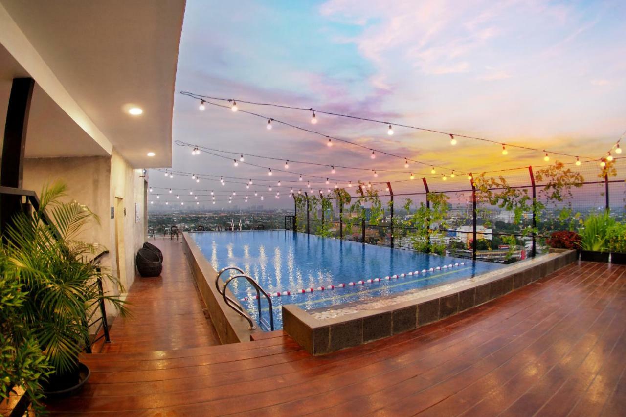 Hotel Aviary Bintaro à Serpong Extérieur photo