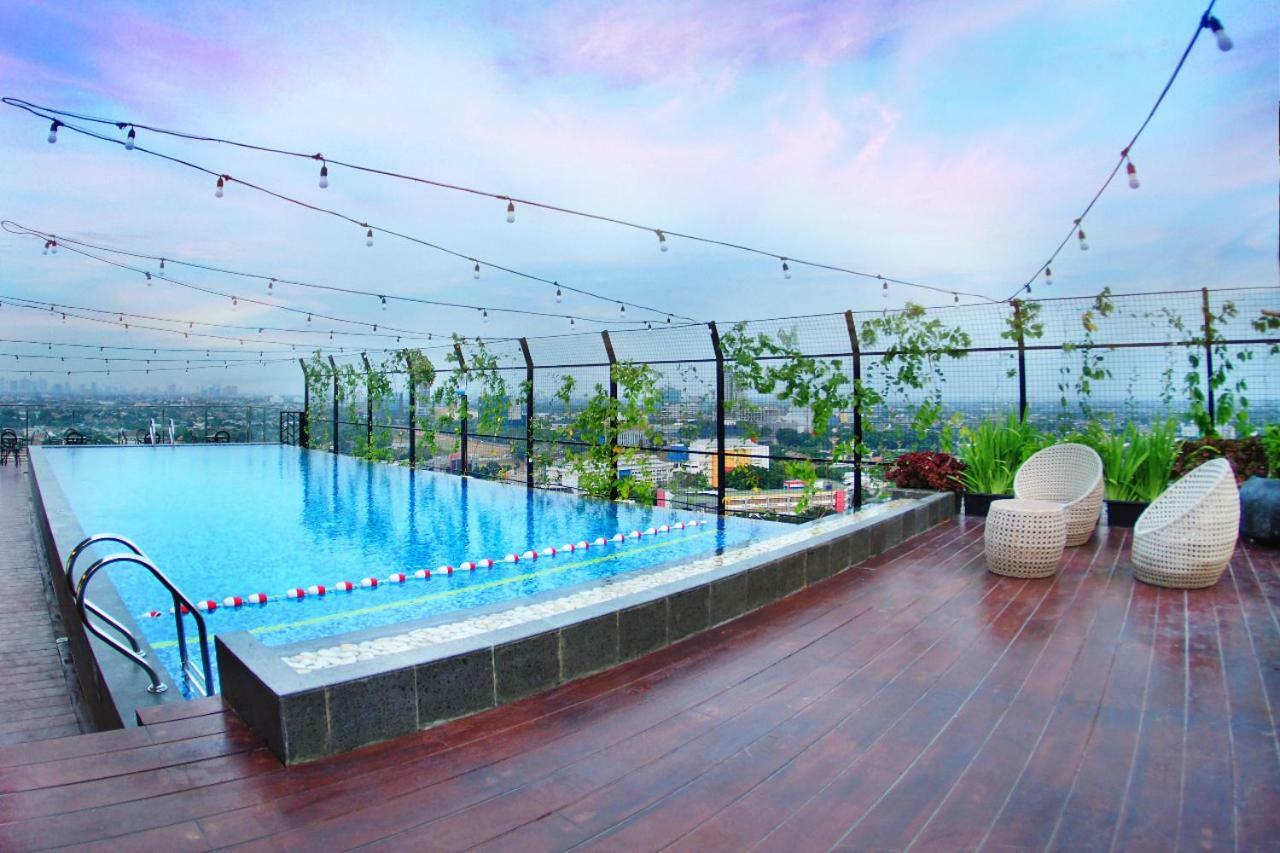 Hotel Aviary Bintaro à Serpong Extérieur photo